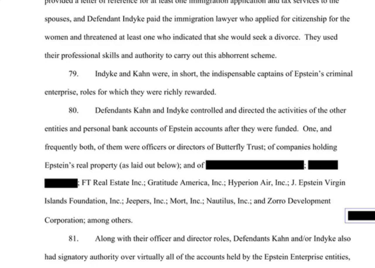 爱泼斯坦案解密文件脱敏失效,未遮蔽文本被破解流出